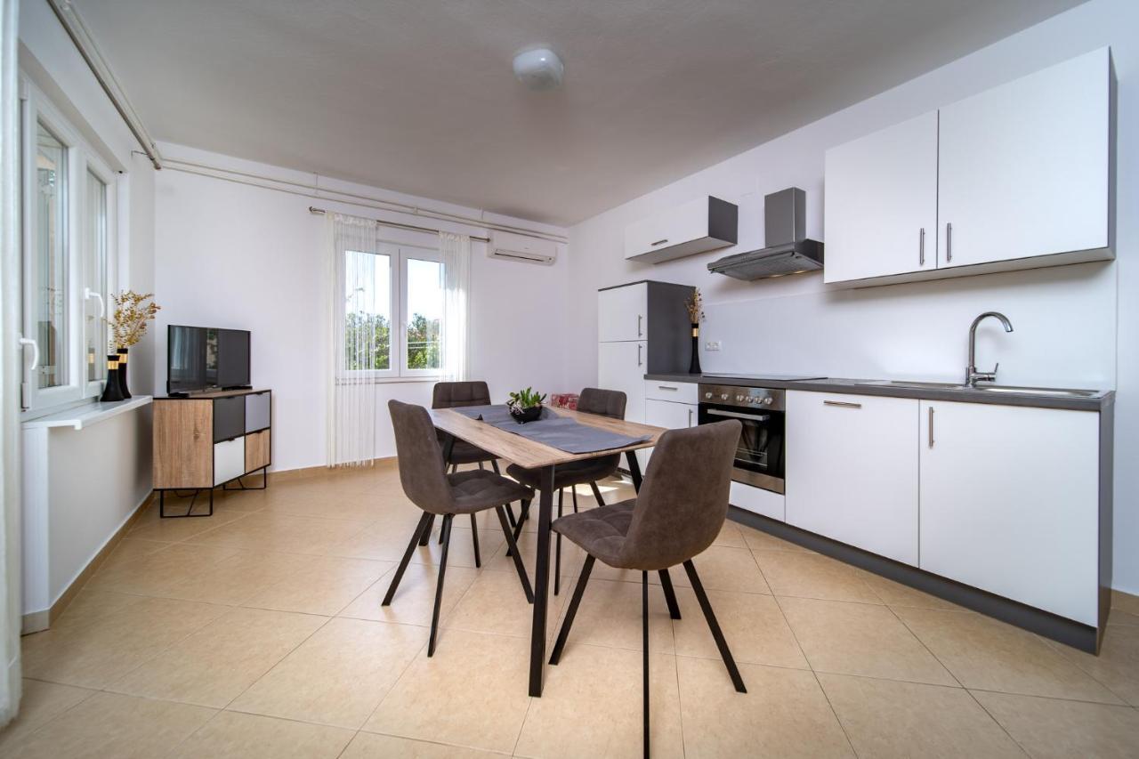 Apartmani Milena Barbat na Rabu Extérieur photo