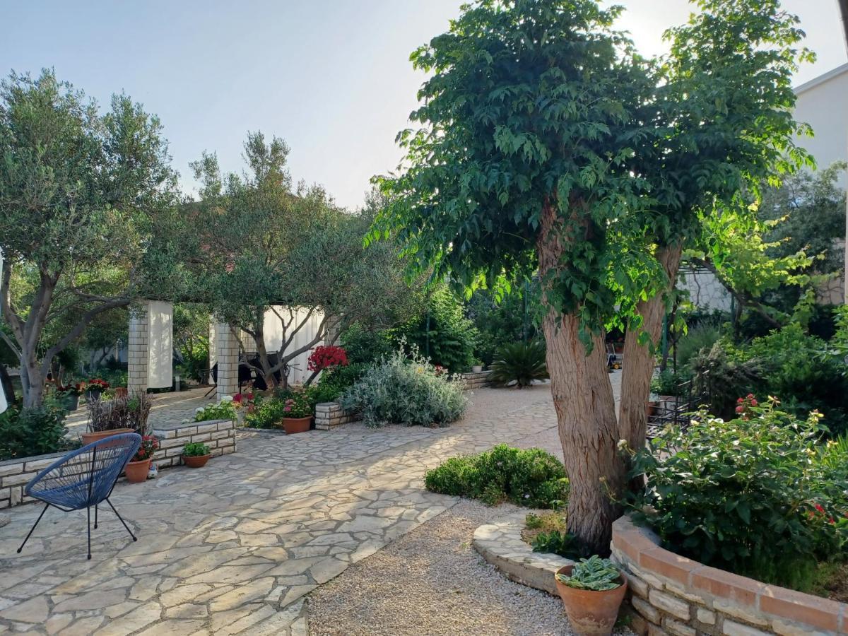 Apartmani Milena Barbat na Rabu Extérieur photo